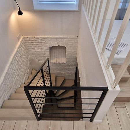 Чорно -Білий Люкс В Центрі Apartment Liov Exterior foto