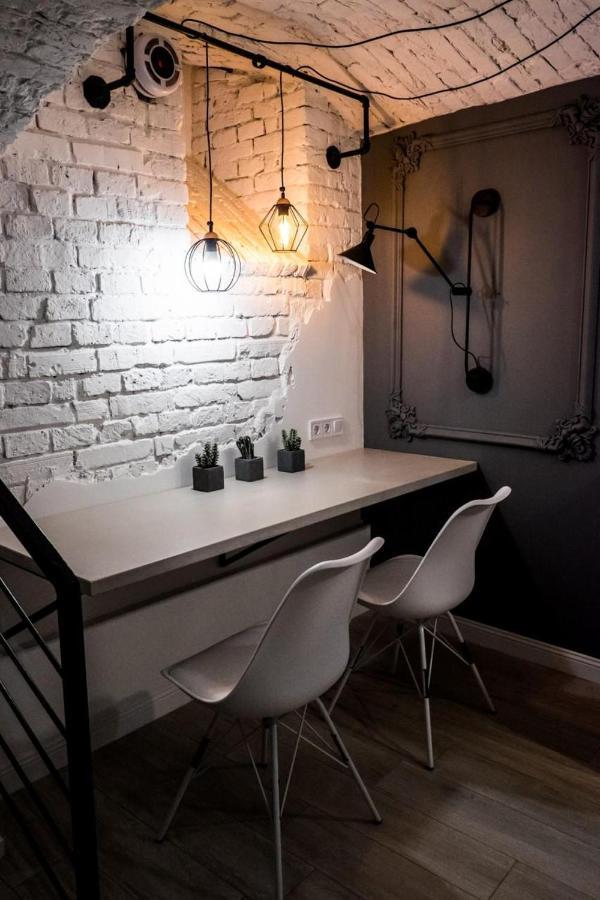 Чорно -Білий Люкс В Центрі Apartment Liov Exterior foto